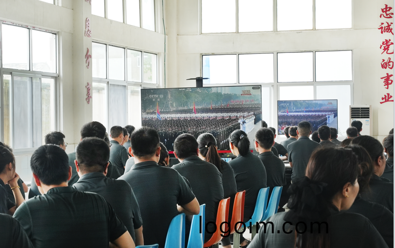 鬆(song)穀激(ji)光(guang)員(yuan)工